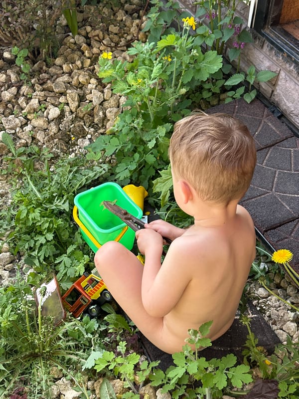 Family time captured in Nizhny Novgorod with children playing