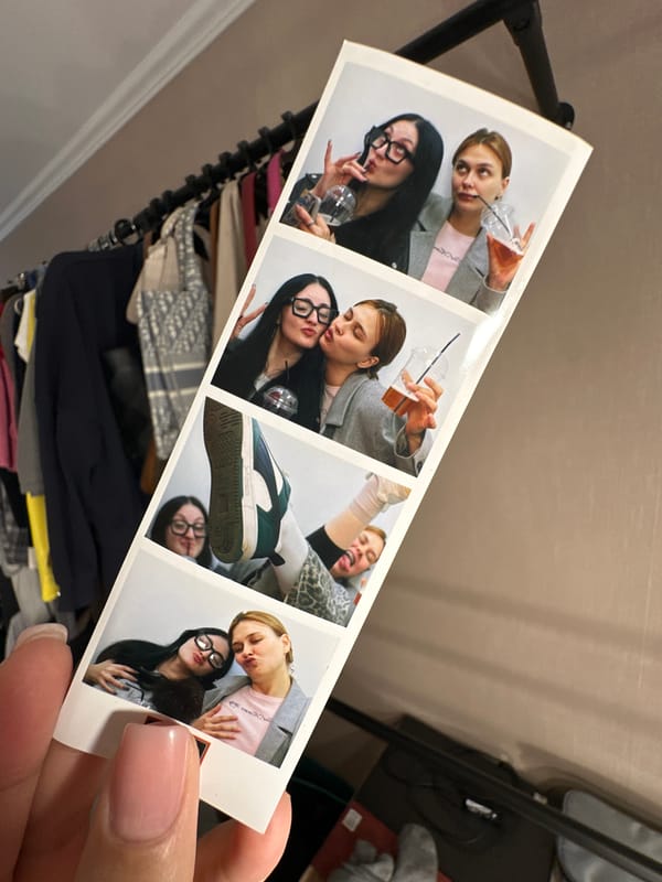 Domestic moments captured in Krasnoyarsk: photos and bathroom scenes