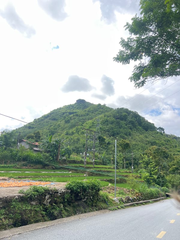 Roadside scenes along the terraced highlands of Lùng Tám, Vietnam