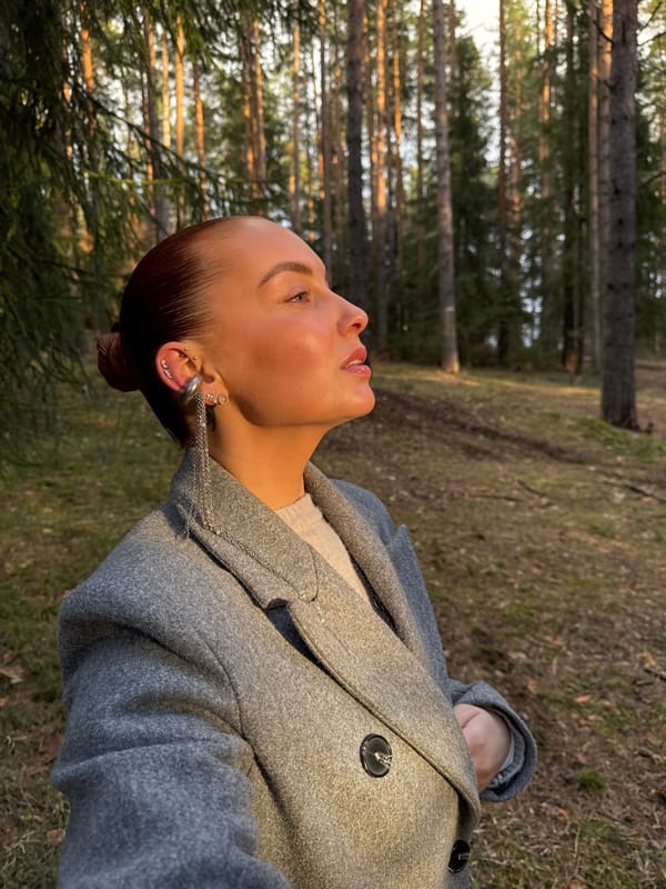 Golden hour forest portrait session captured in Прикамский, Russia