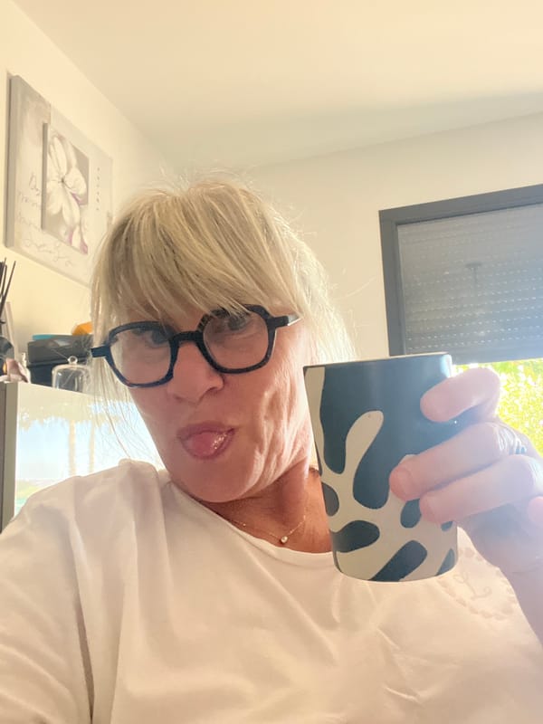 Lazy summer morning at home in Chambœuf