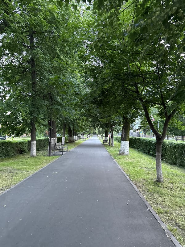 Evening stroll through Vladikavkaz parks and streets at dusk