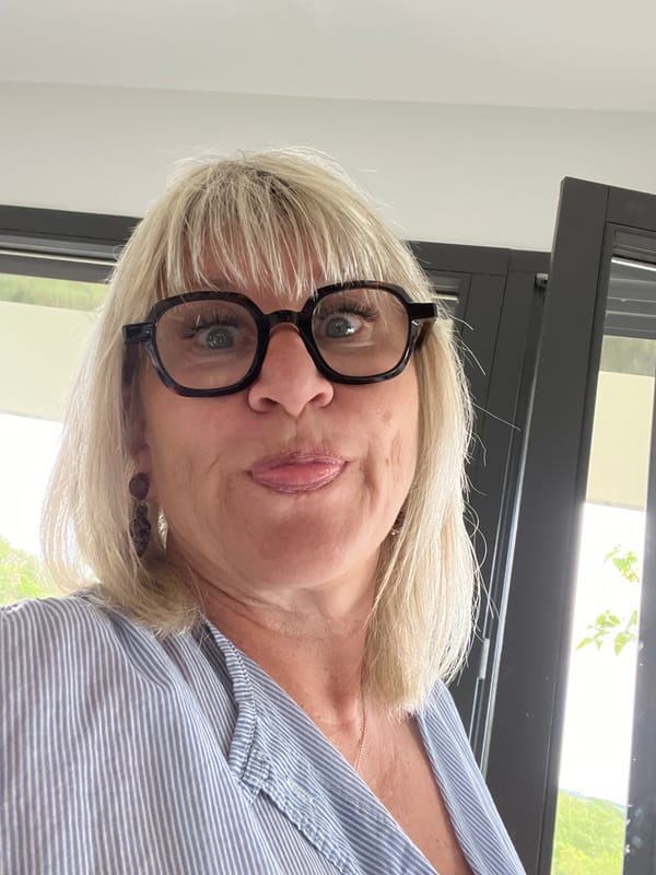 Woman photographed indoors in Chambœuf, France