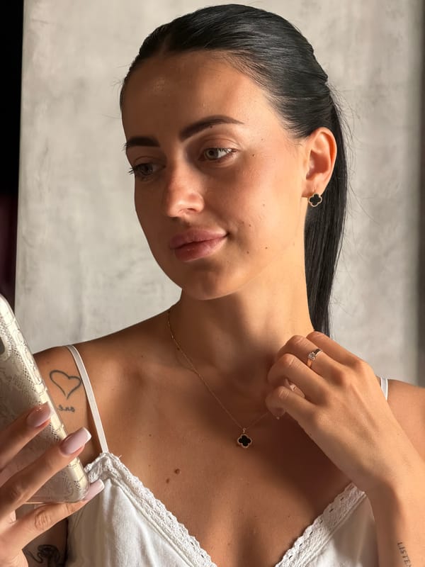 Woman documents morning routine through selfies and lifestyle photography