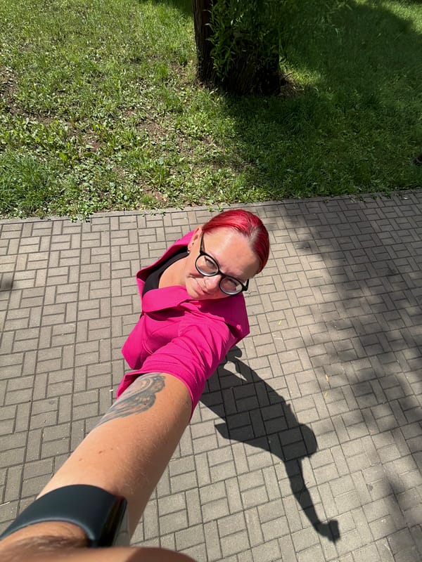 Selfies and portraits in a Chaikovsky park, July morning