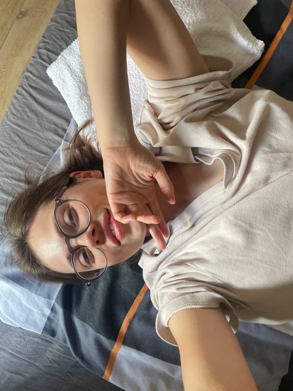 Lazy afternoon in Vrchlabí: pastry pigs-in-blankets, selfies, and hillside views