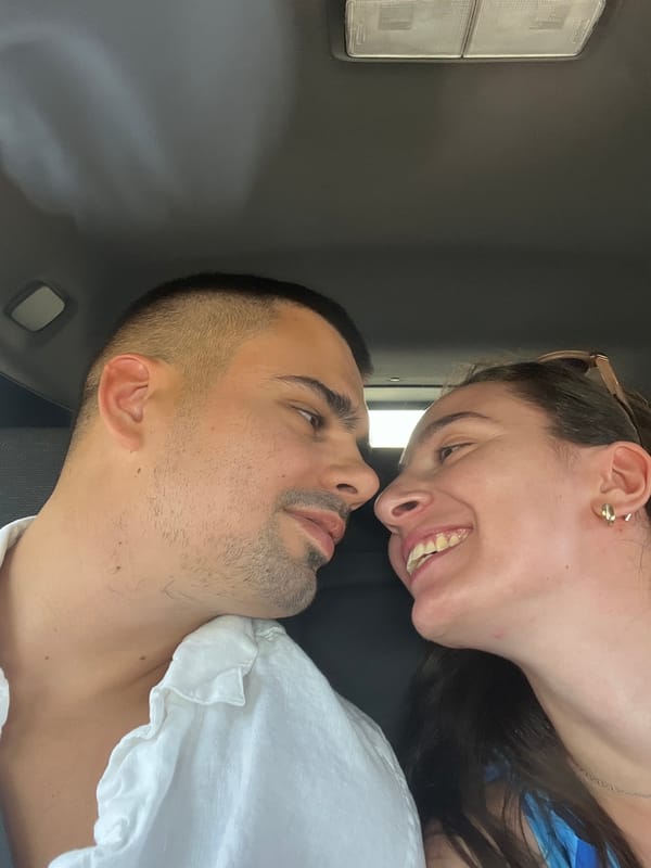 Couple observed inside vehicle in Alicante