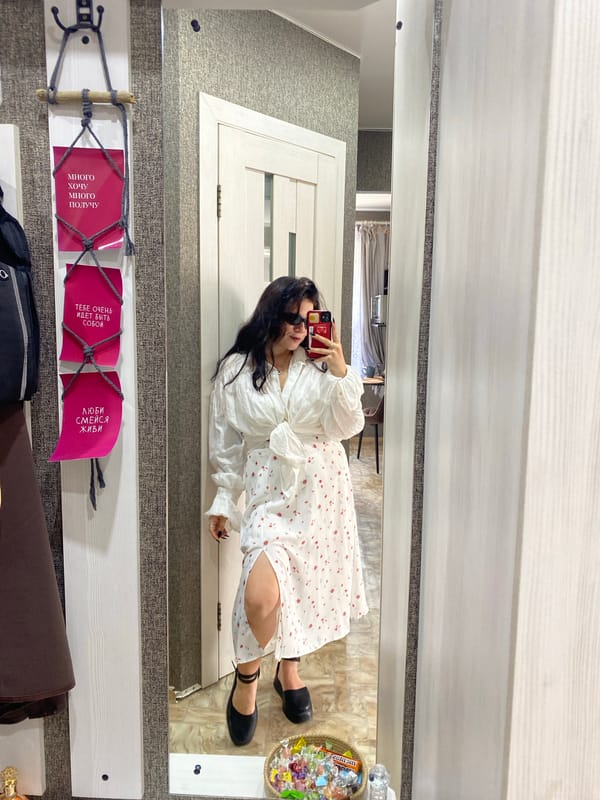 Mirror selfie series in Chaikovsky, white summer outfit