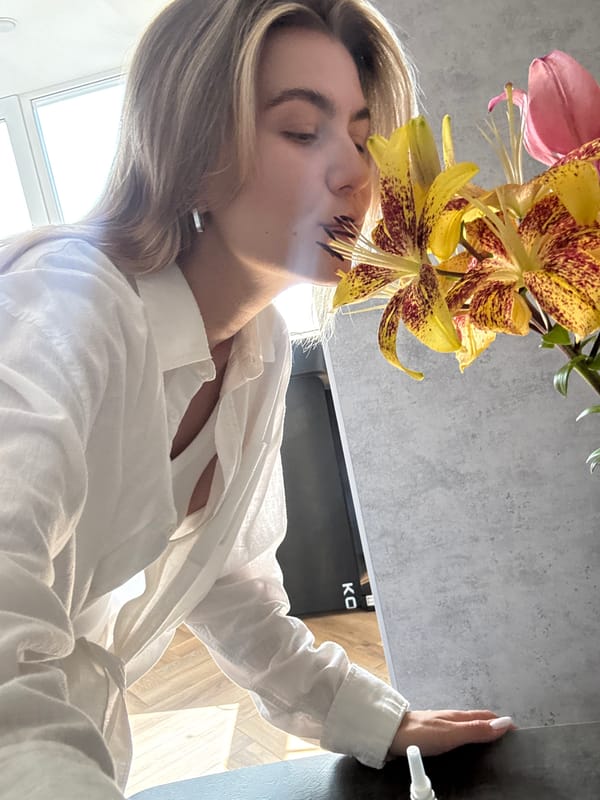 Lazy morning at home: cats, coffee beans, lilies, and selfies