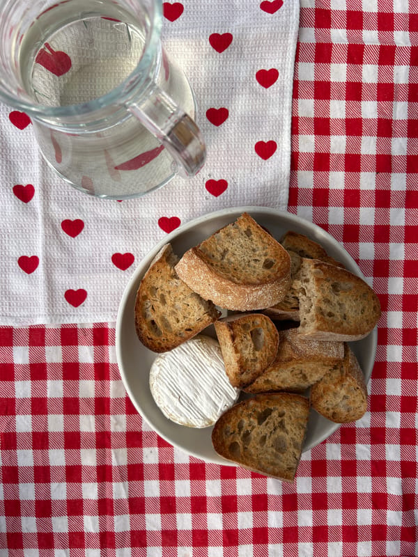 Picnic scene documented in Rautalakhti, Russia