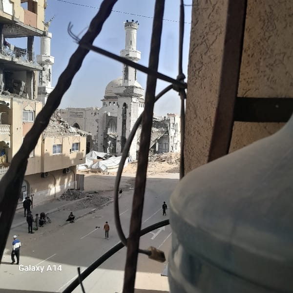 Witnesses document widespread urban damage across Khan Yunis