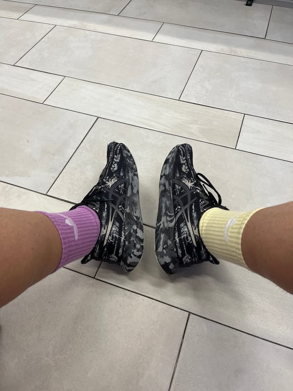 Mismatched socks spotted at Sofia retail location