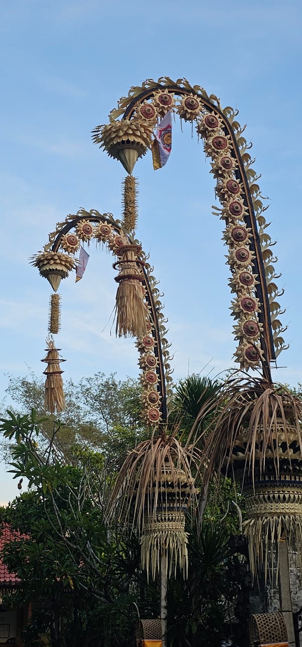 Traditional Balinese Hindu ceremonial structures documented in Denpasar