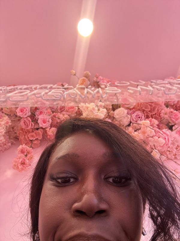 Early morning beauty salon visit documented in Glendale