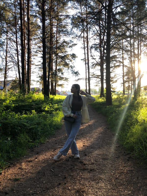 Afternoon forest walks and selfies captured in Chaikovsky, Russia