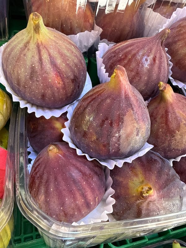 Summer morning in Kadıköy's markets, bakeries, and streets