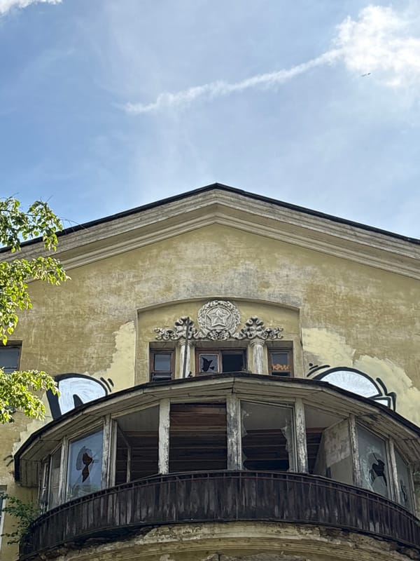 Saint Petersburg witnesses document decaying buildings, railway scenes