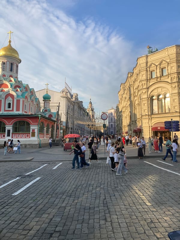 Afternoon scenes captured around Moscow's Red Square tourist district