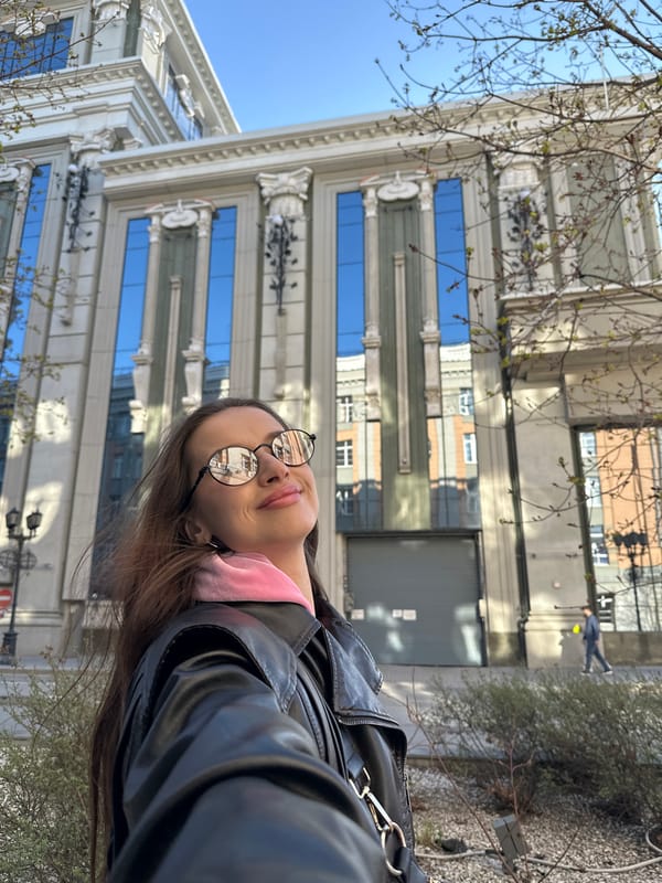 Woman documents sightseeing tour through central Yekaterinburg landmarks