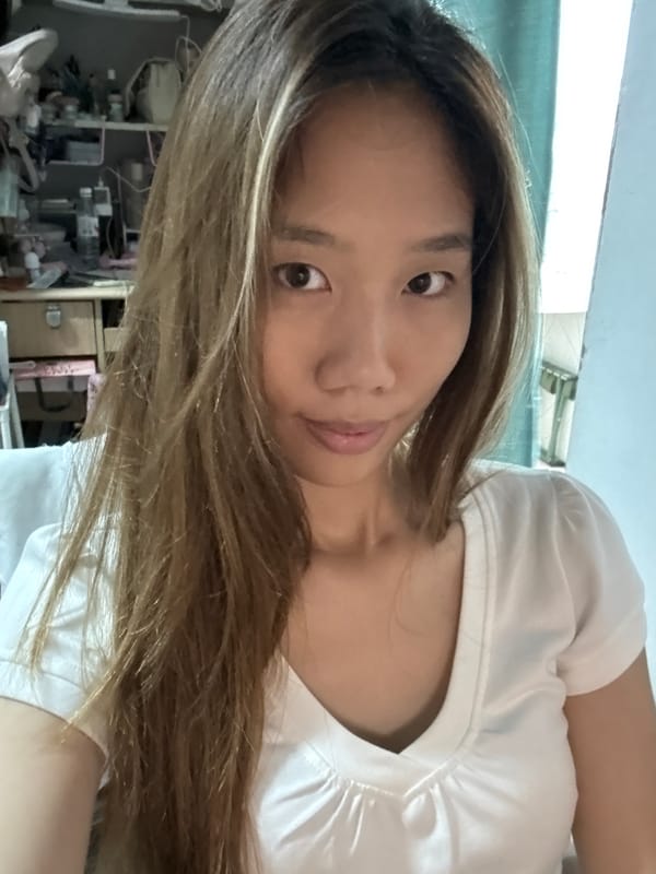 Selfie session in Nan'an District, Chongqing