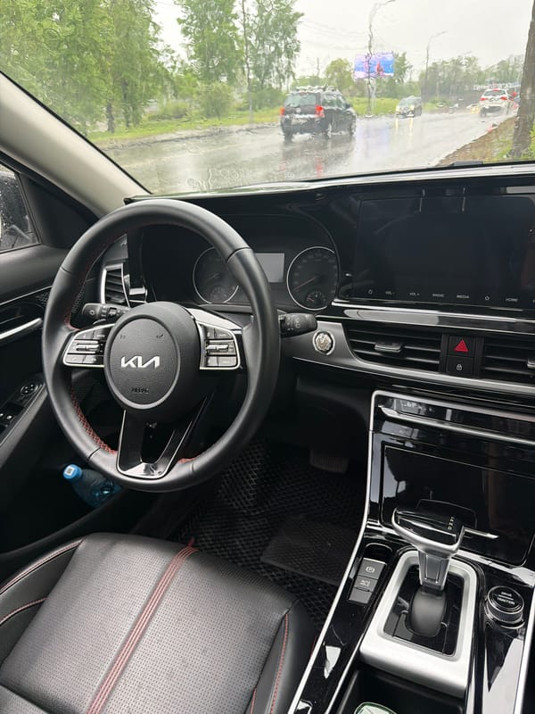 Kia vehicle interior documented in Krasnoyarsk, Russia