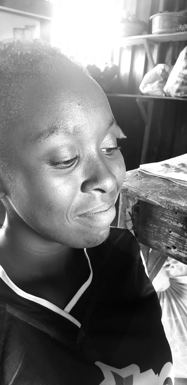 Everyday life in Narayi: street vendors, indoor gatherings, portraits