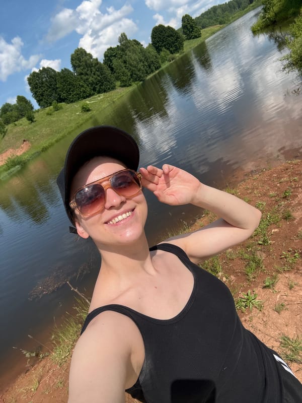 Lake swimming and selfies in Zasechnyi, Russia