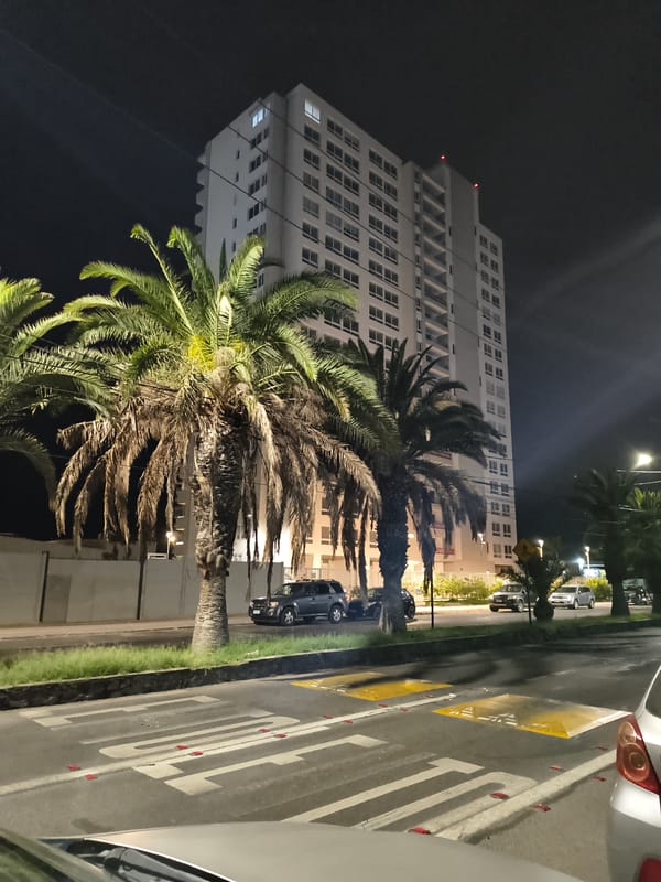 Nighttime urban scene documented in Arica, Chile