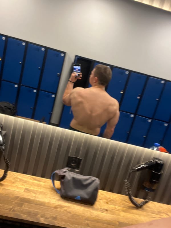 Gym selfie captured in Burgas fitness center