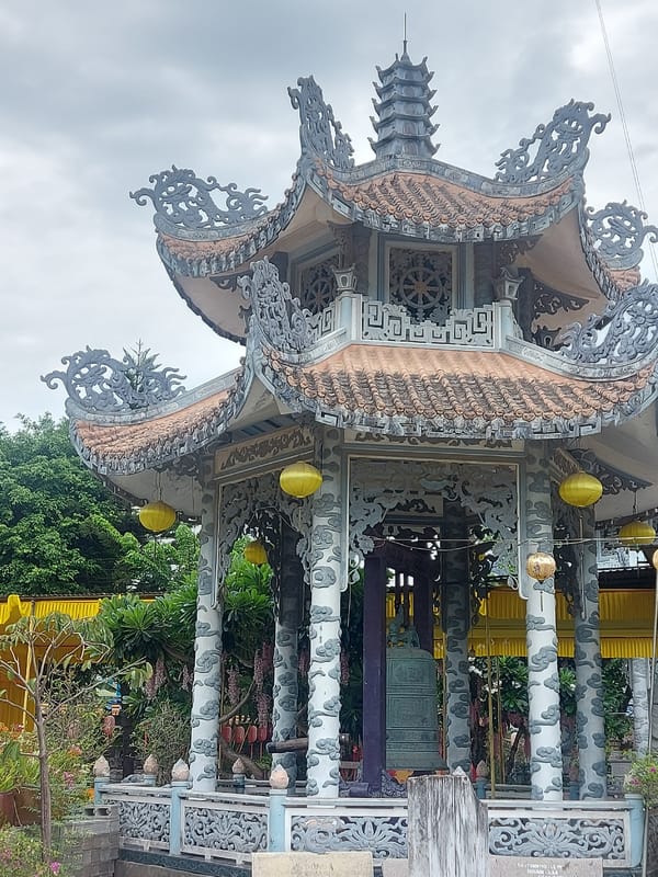 Ornate Buddhist pagoda in Đà Nẵng, details and exterior