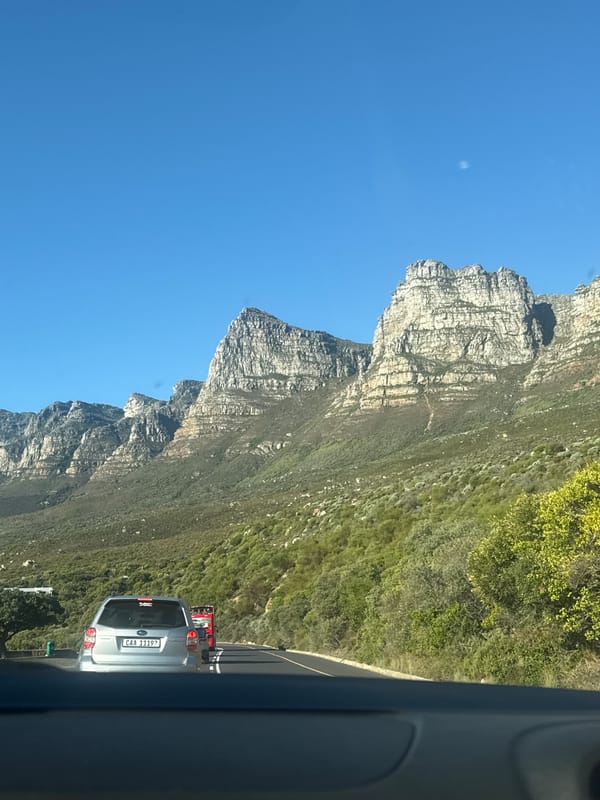 Clear day mountain views documented along Cape Town coastal road