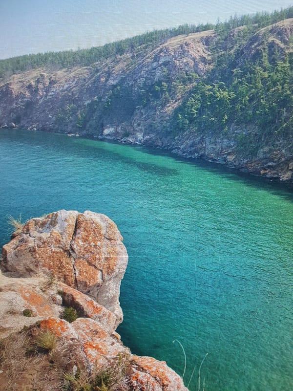 Mountain lakes, river stones, and fantasy landscapes from Central Asia