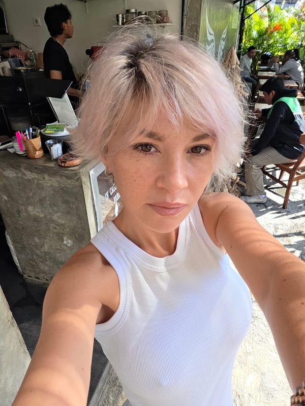 Cafe selfie moment in North Kuta, Bali