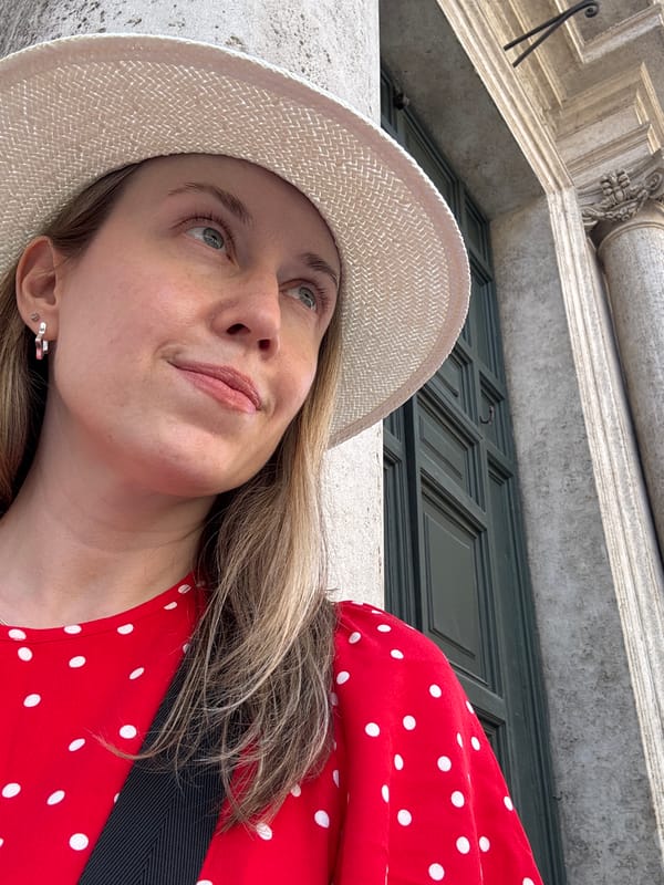 Selfie and candid moment in Rome, red polka dots and straw hat