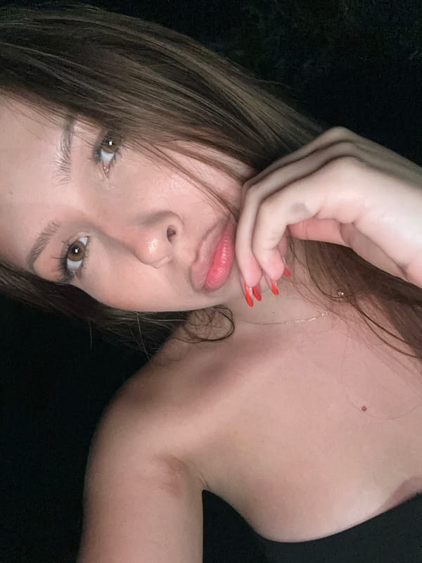 Selfie and car wash scenes from a Varna evening