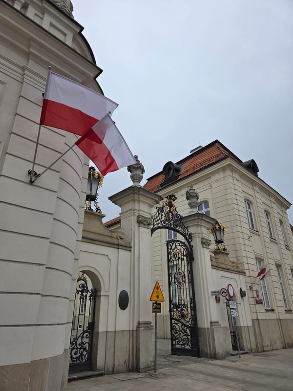 Tourist documentation of Warsaw's historic landmarks and architecture