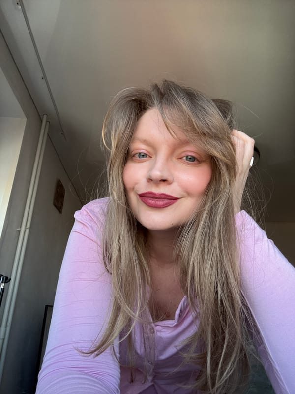 Casual indoor portraits and pet photos captured in Izhevsk