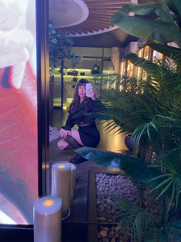 Woman takes selfie session at Votkinsk establishment
