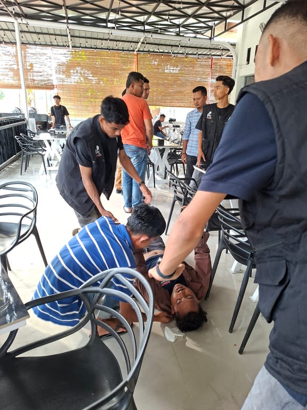Everyday café life and Eid celebrations in Lhokseumawe