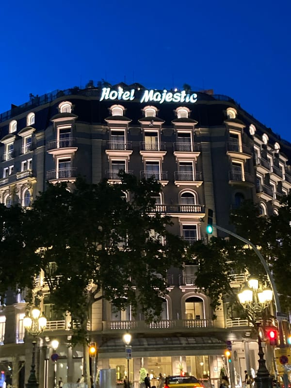 Hotel Majestic on Passeig de Gràcia at dusk, 30 angles