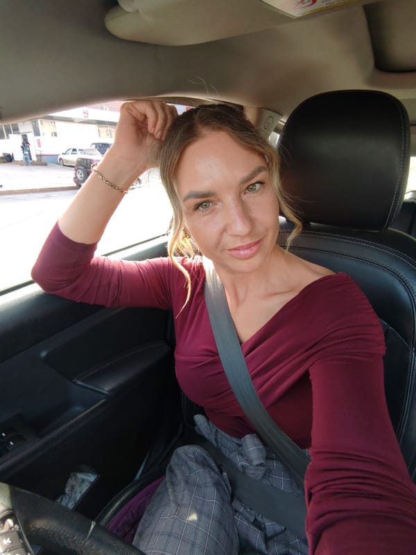 Woman observed driving in Petropavlovsk-Kamchatsky, Russia