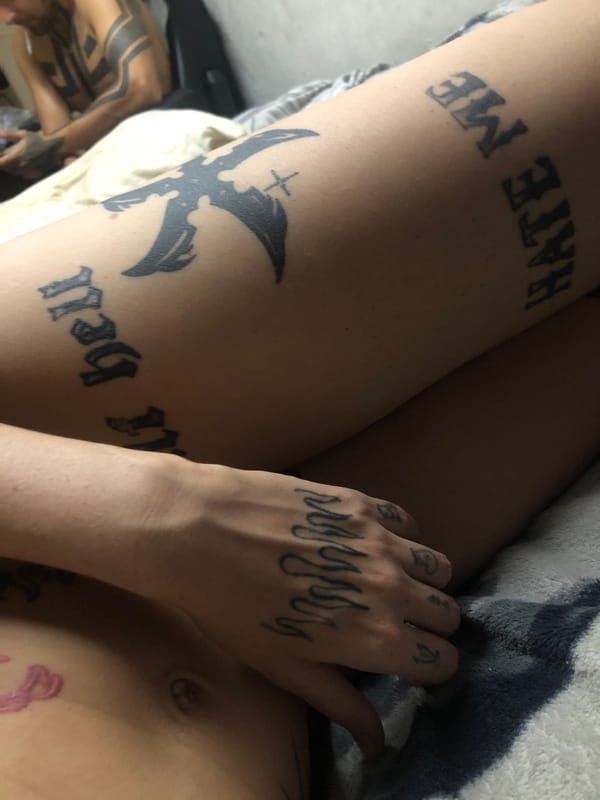 Buenos Aires resident documents tattoos, cooking, gaming during morning hours
