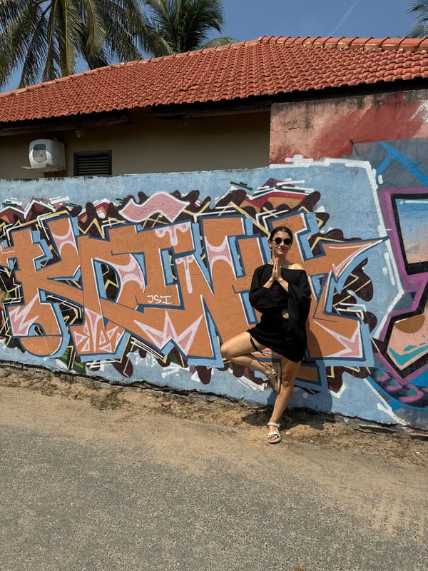 Street art and daily life documented in Mũi Né