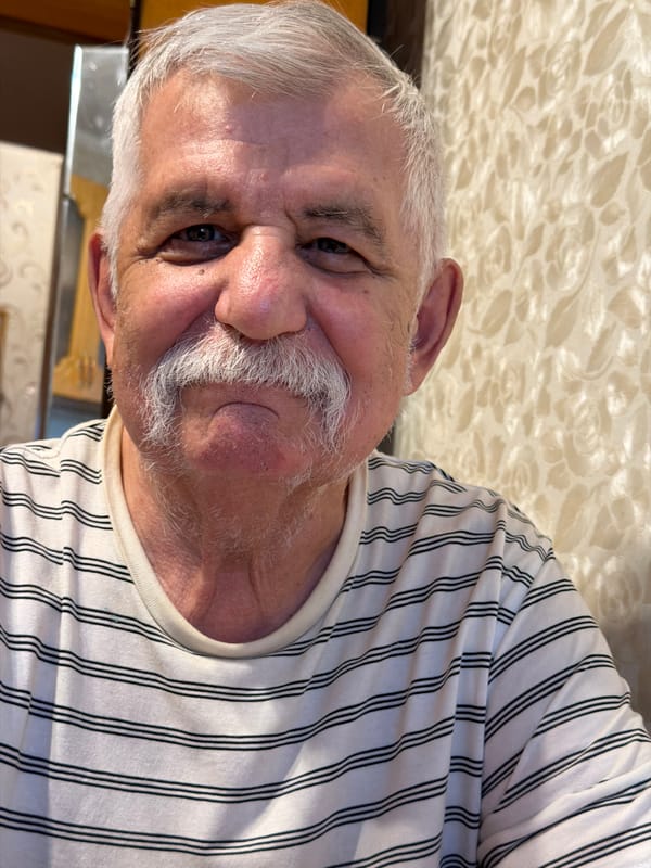 Three people photographed in Izhevsk within one minute