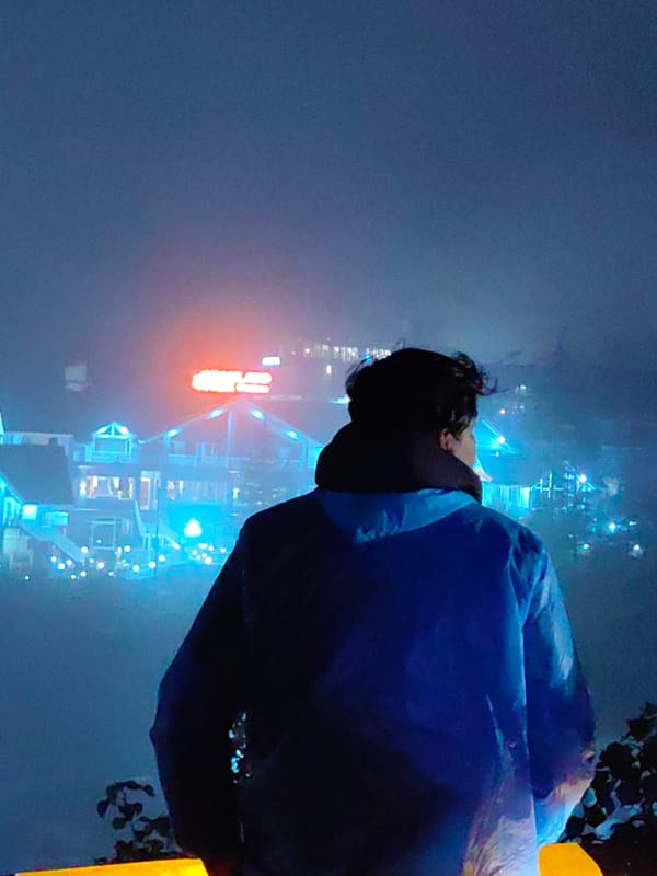Foggy night scenes across Kulang and Barheta, India