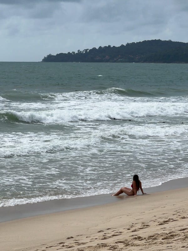 Overcast morning on a rough Choeng Thale beach