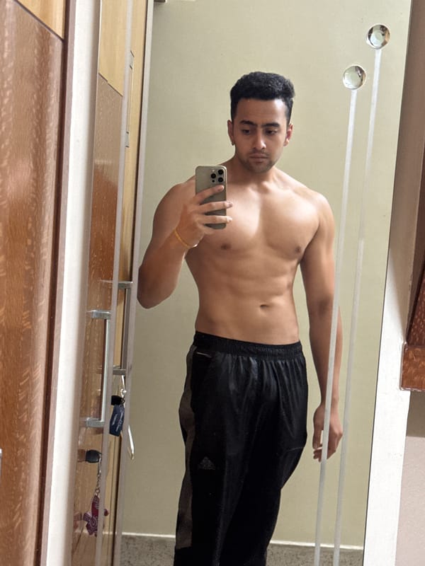 Man takes mirror selfies in Kolkata apartment