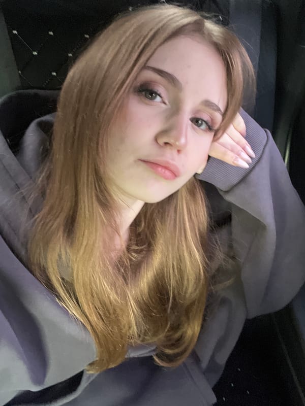 Backseat selfie session on a rainy day in Sterlitamak