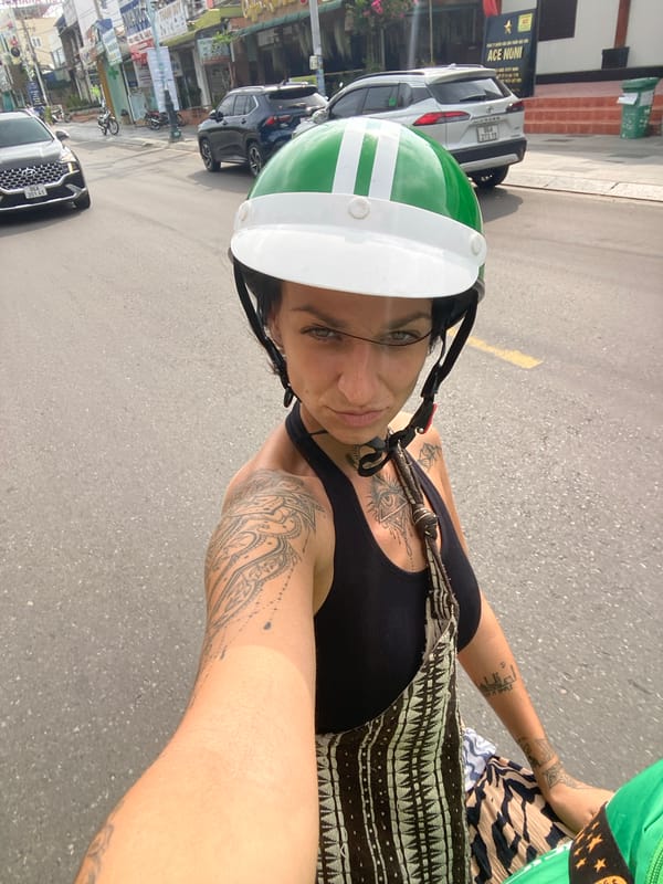 Grab driver's morning delivery route documented in Phu Thuy Ward