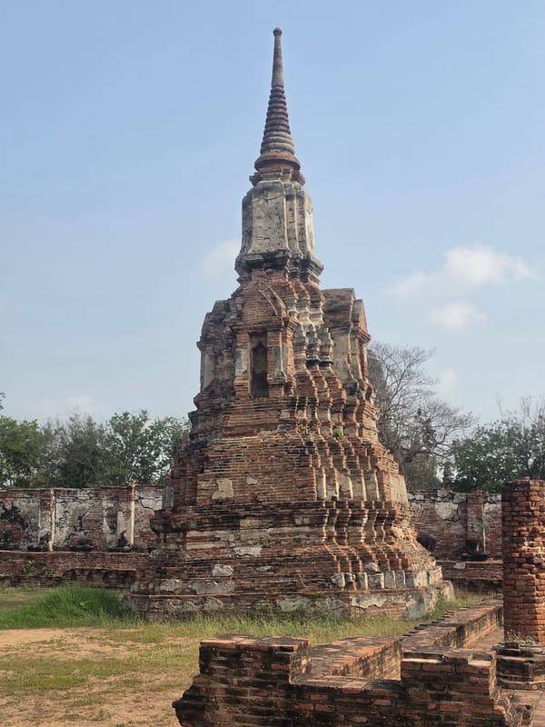 Night documentation of ancient Ayutthaya temple ruins captured